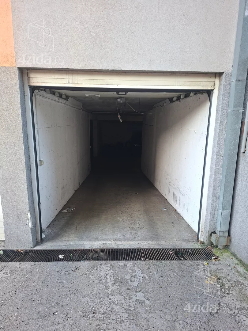 Parking | 4zida