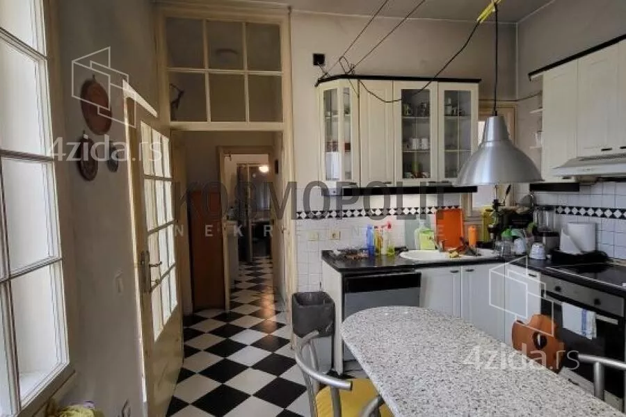 Petosoban stan | 4zida