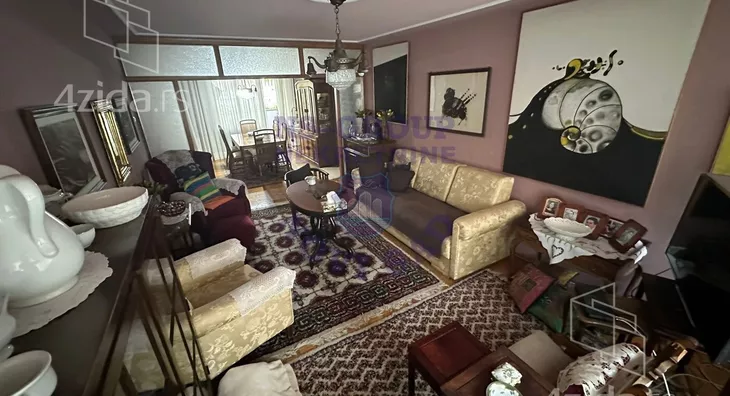 Petosoban stan | 4zida