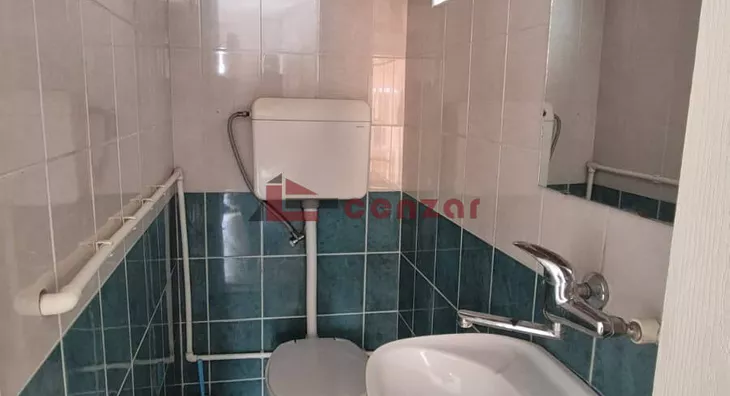 Poslovna zgrada | 4zida