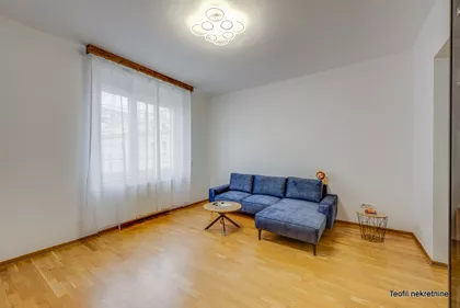 Vase Čarapića | 4zida.rs