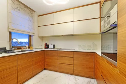 USTANICKA | 4zida.rs