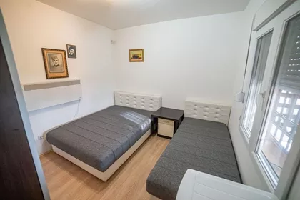 Lička | 4zida.rs