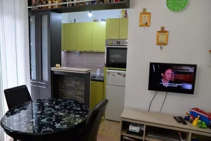 Zore Tomašević | 4zida.rs