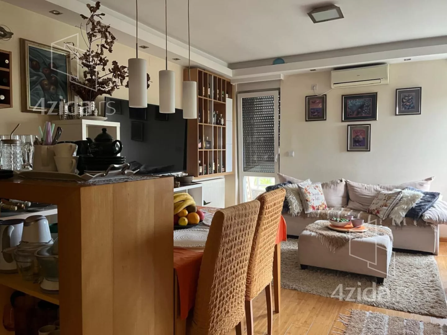 Troiposoban stan | 4zida