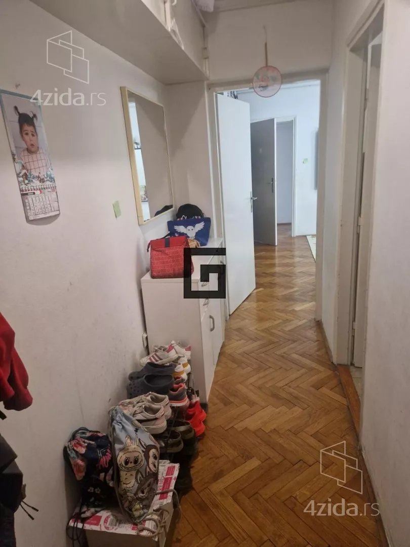 Troiposoban stan | 4zida