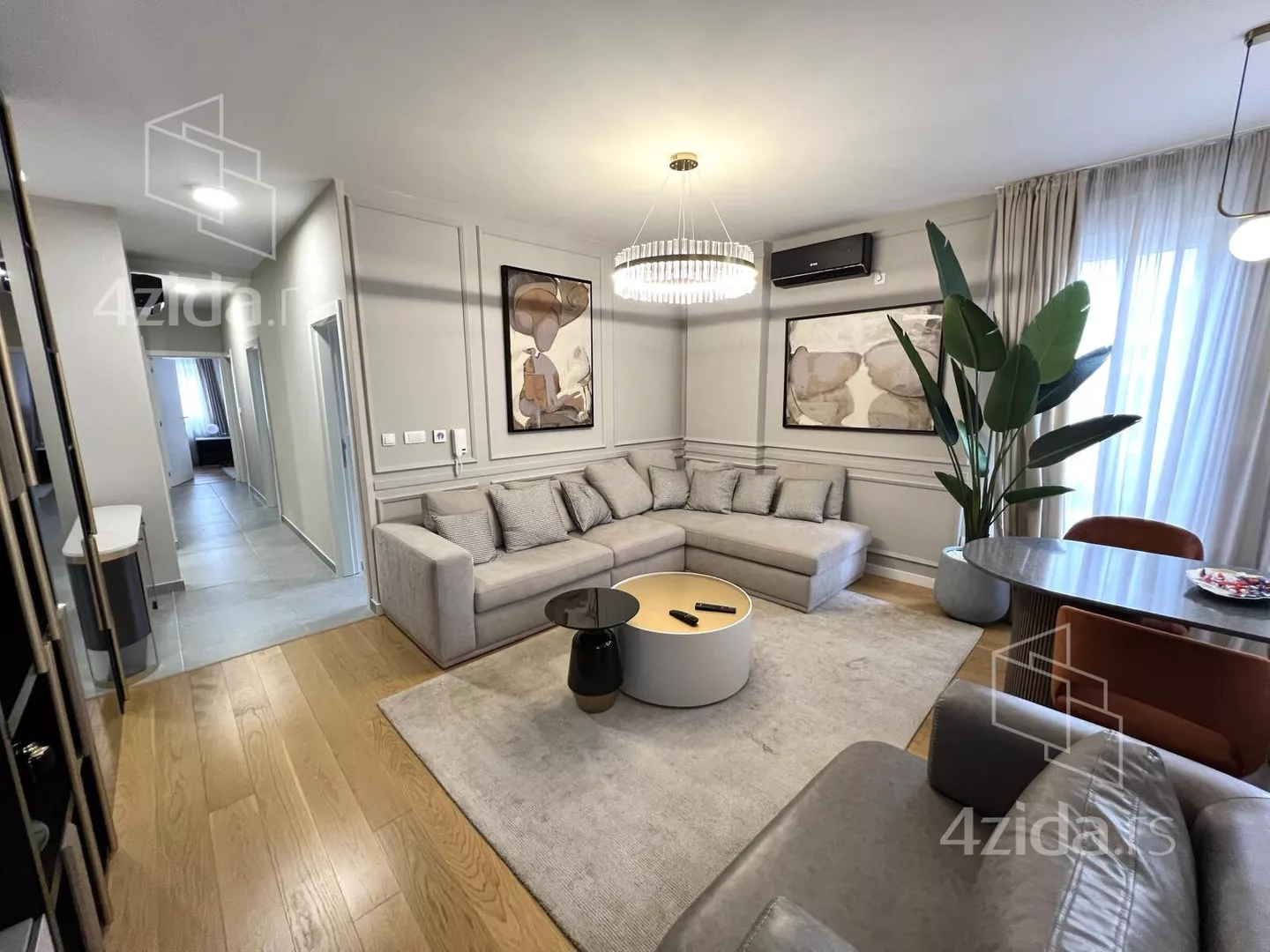 Troiposoban stan | 4zida