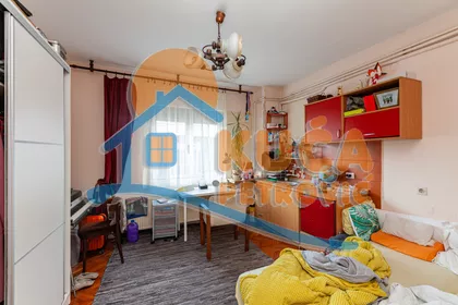 Kninska | 4zida.rs