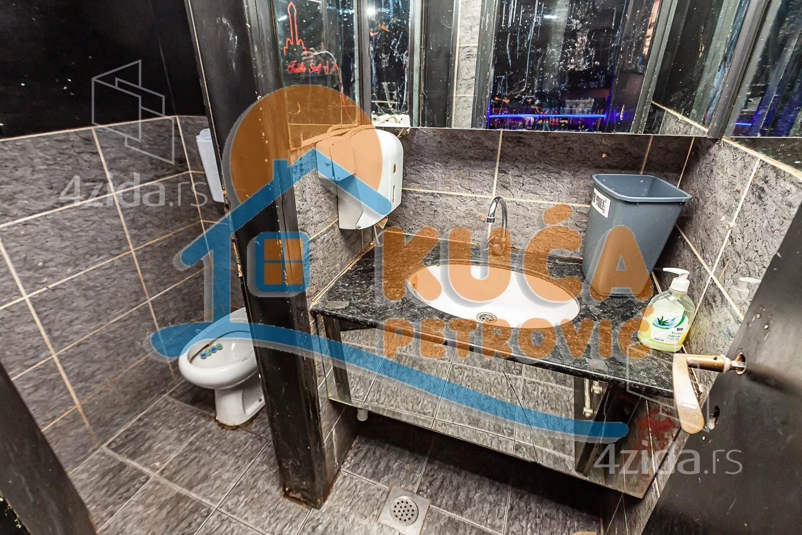 Lokal | 4zida