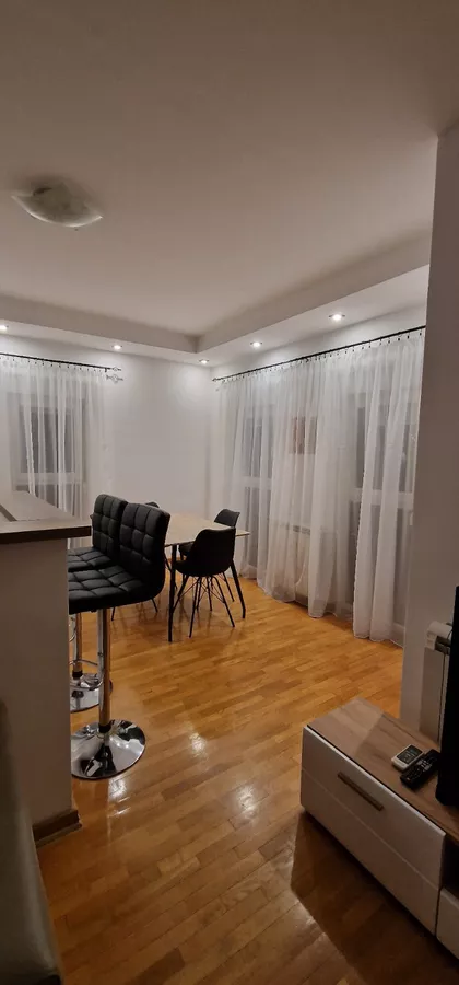 Danilova | 4zida.rs