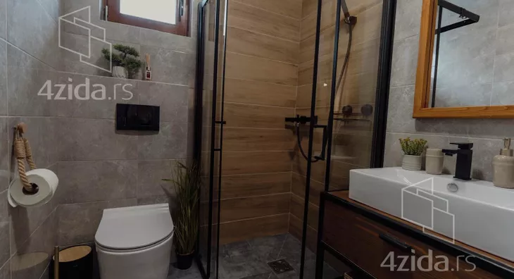 3-etažna kuća | 4zida