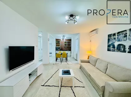 Trg Učitelj Tase | 4zida.rs