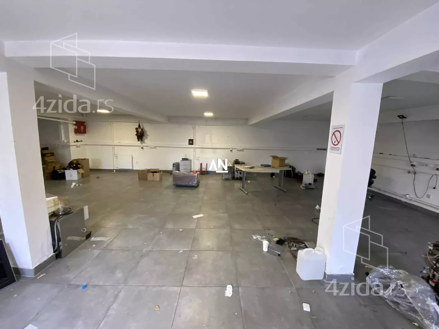 Poslovni prostor | 4zida