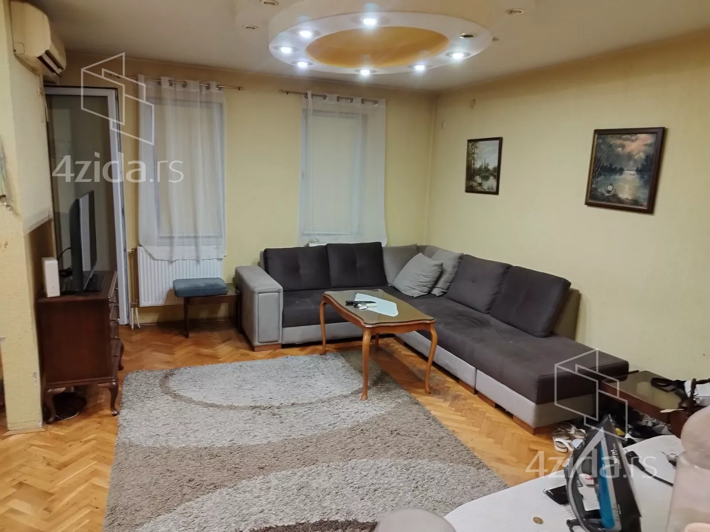 Troiposoban stan | 4zida