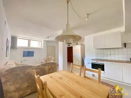 SVETOJOVANSKA | 4zida.rs