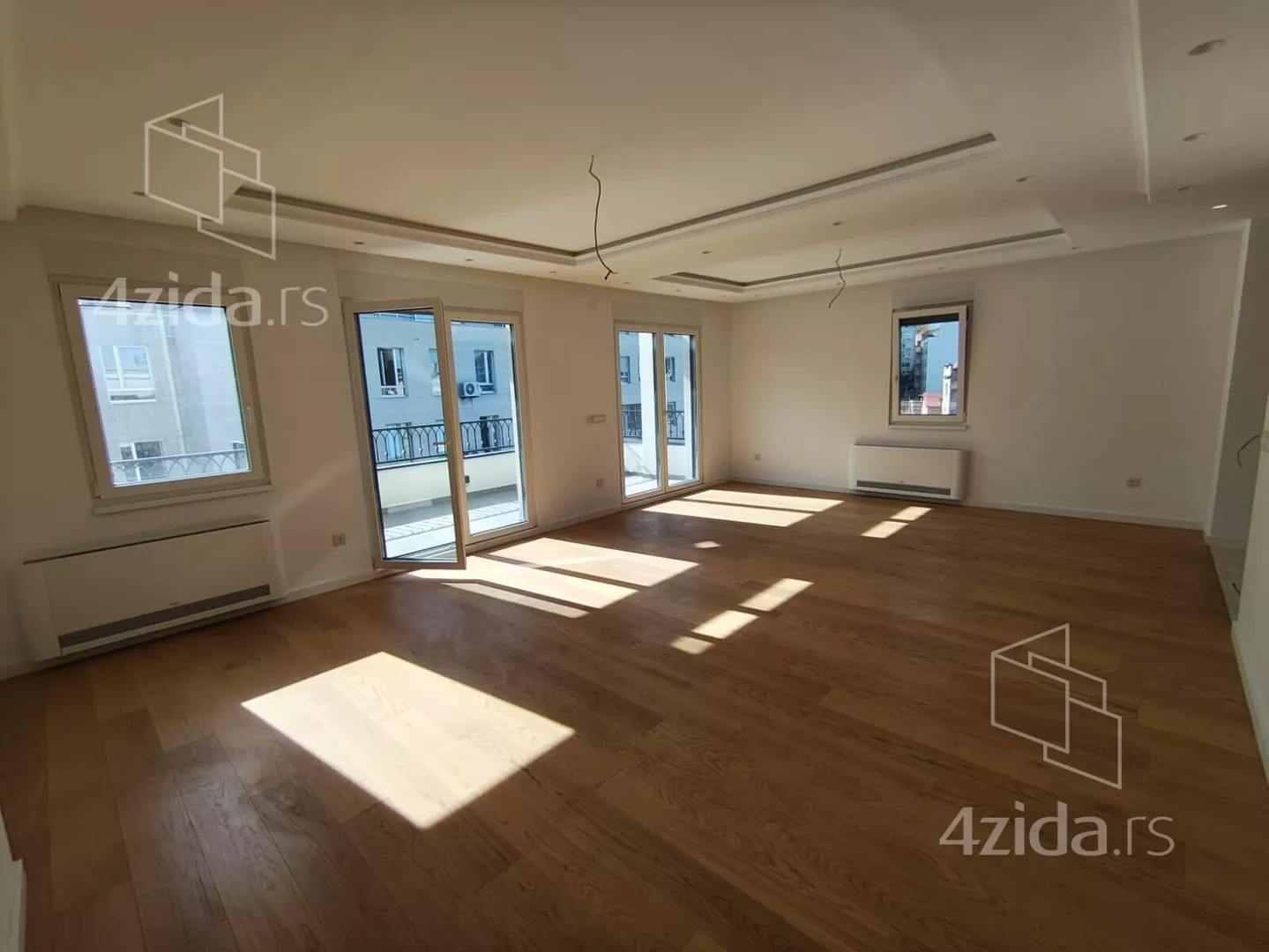 Petosoban stan | 4zida