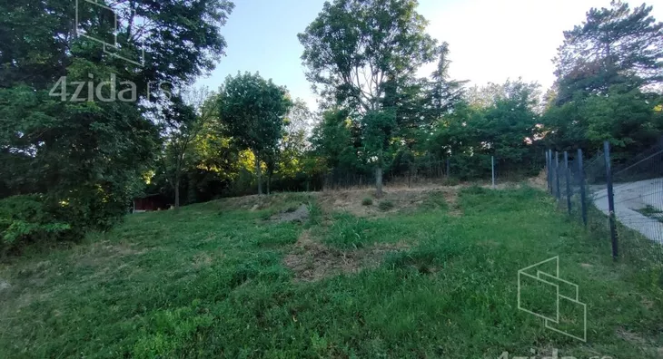 Plac | 4zida