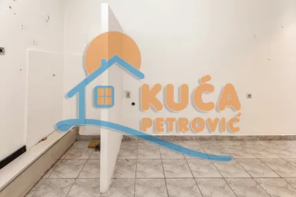 Obrenovićeva | 4zida.rs
