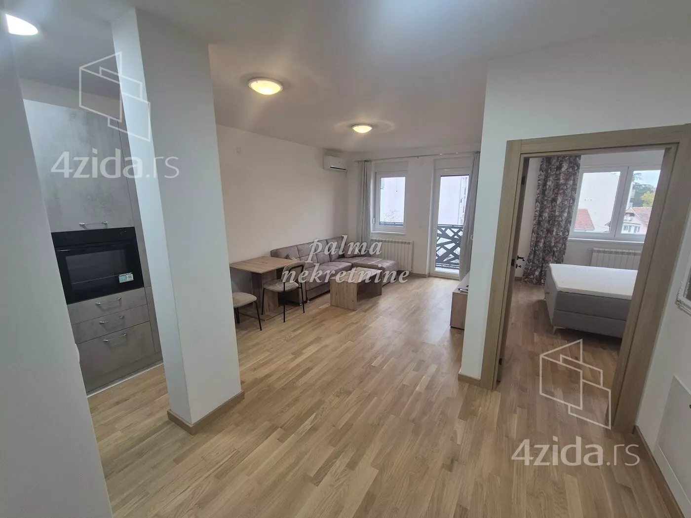 Jednoiposoban stan | 4zida