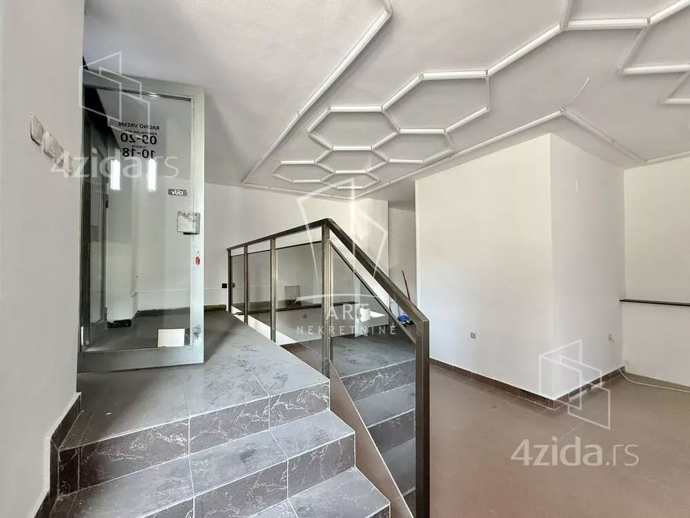 Poslovni prostor | 4zida