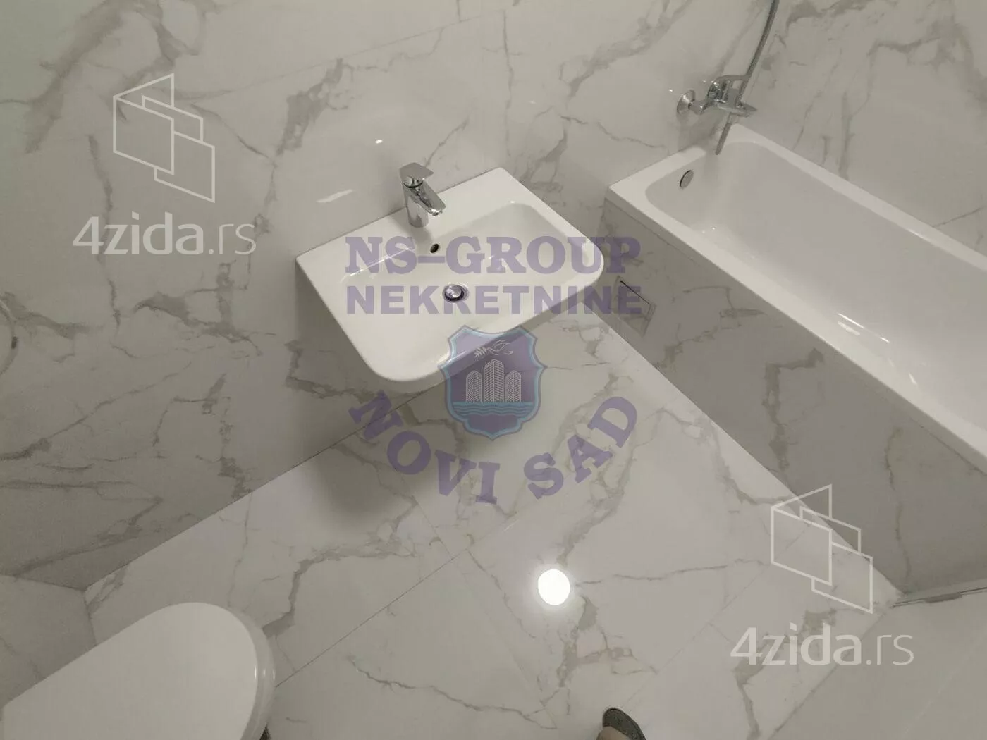 Šestosoban stan | 4zida