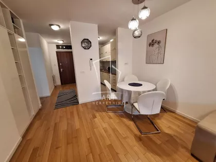 Uroša Martinovića | 4zida.rs