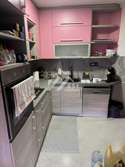 Radomira Raše Radujkova | 4zida.rs