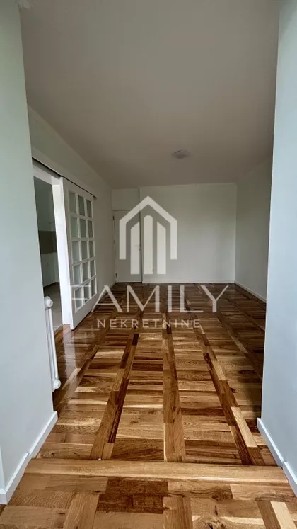 Cara Dušana | 4zida.rs