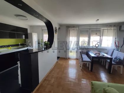 Trg kralja Aleksandra Ujedinitelja | 4zida.rs