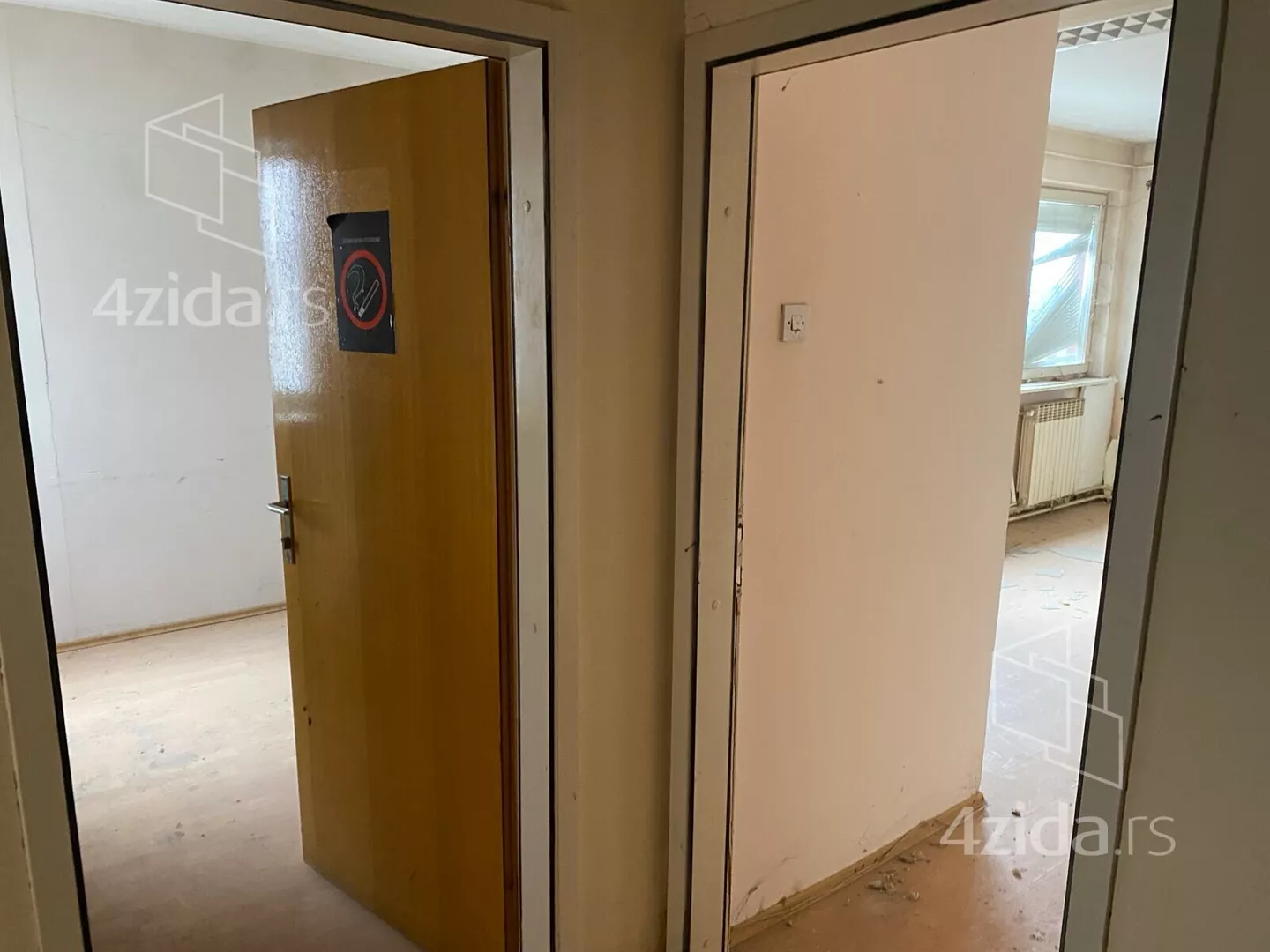 Poslovna zgrada | 4zida