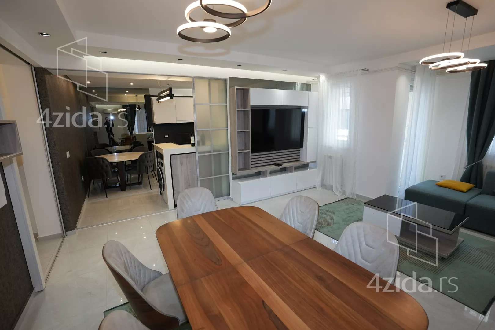 Četvorosoban stan | 4zida