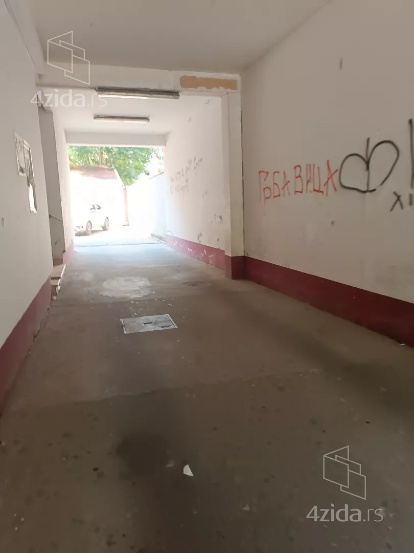 Garaža | 4zida