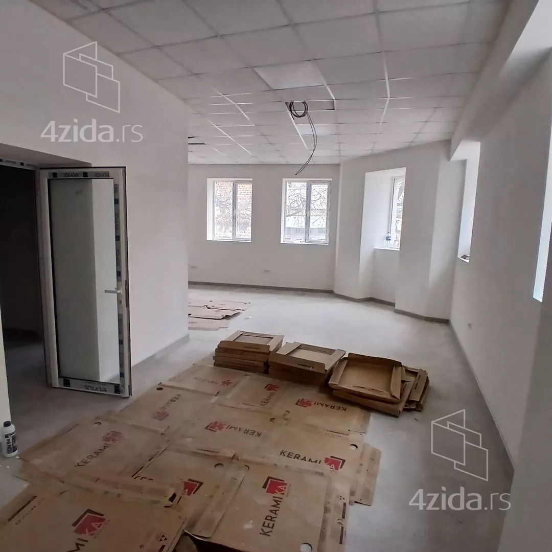 Poslovni prostor | 4zida