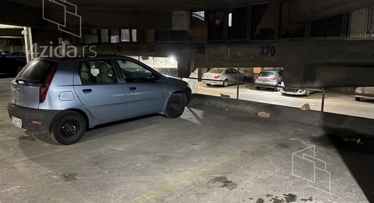 Parking | 4zida