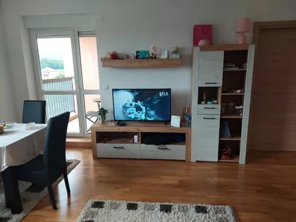 Radnički Bataljon | 4zida.rs