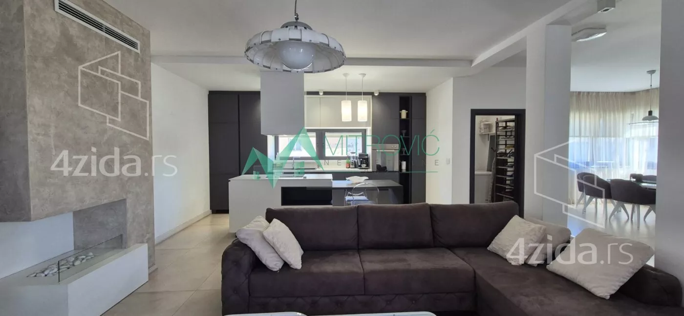 Kuća | 4zida