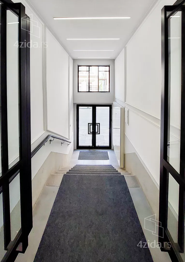 Četvoroiposoban stan | 4zida