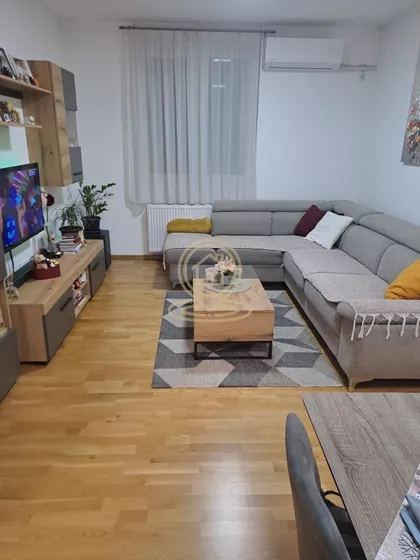 Marije Bursać | 4zida.rs