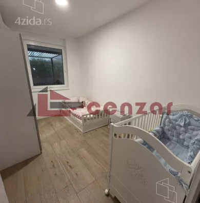 Četvoroiposoban stan | 4zida