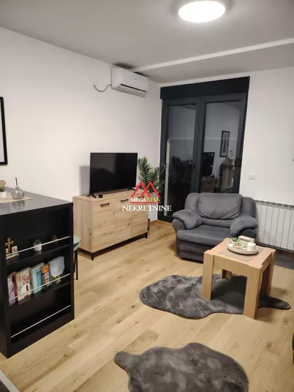 Janka Čmelika | 4zida.rs