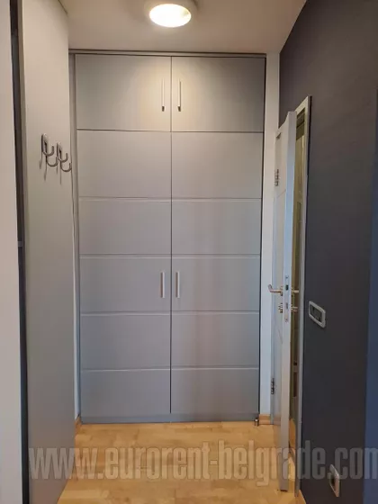 KLINIČKI CENTAR | 4zida.rs