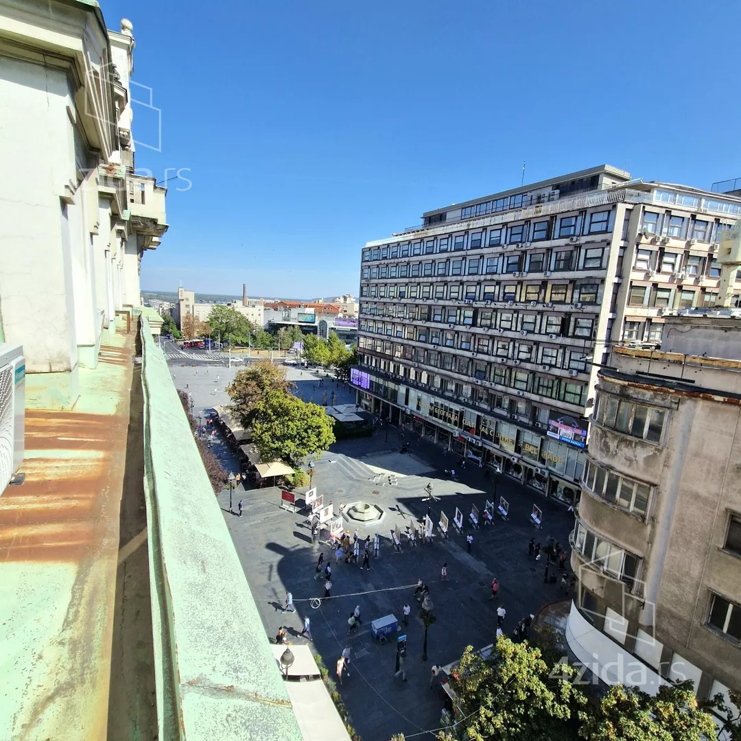 Devetosoban stan | 4zida