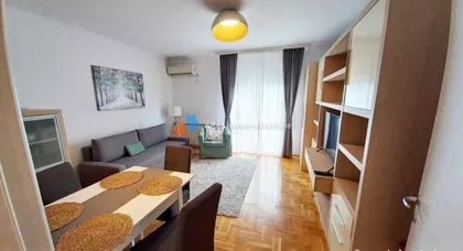 Crveni Krst Vračar | 4zida.rs