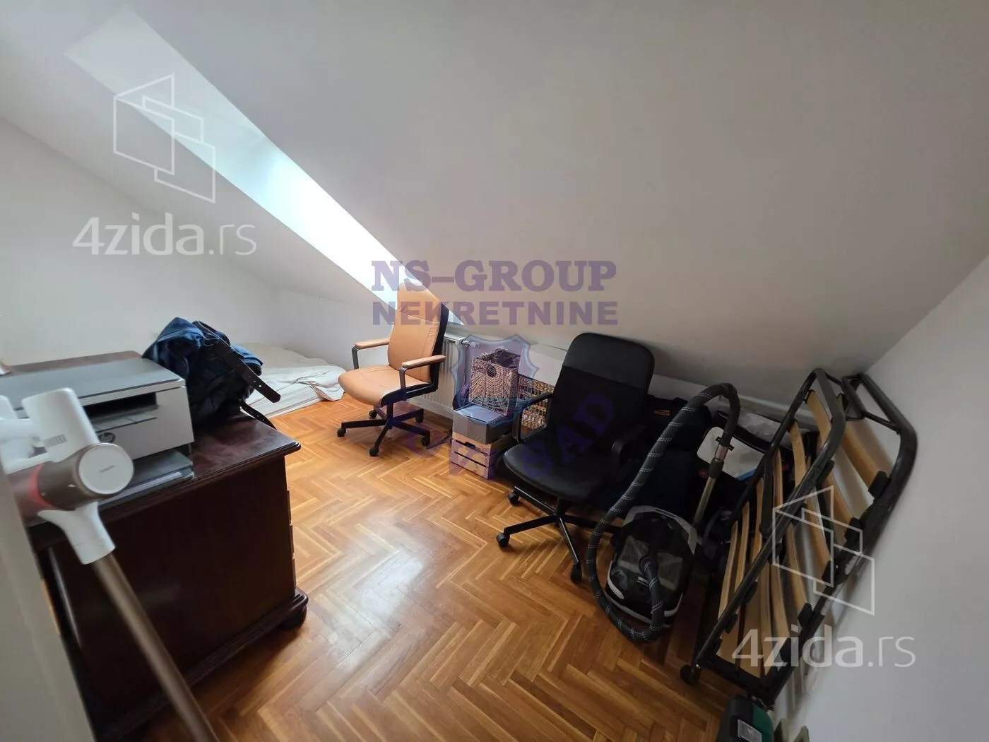 Troiposoban stan | 4zida