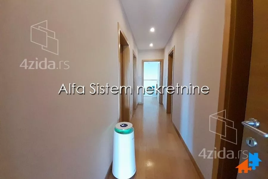 Šestosoban stan | 4zida