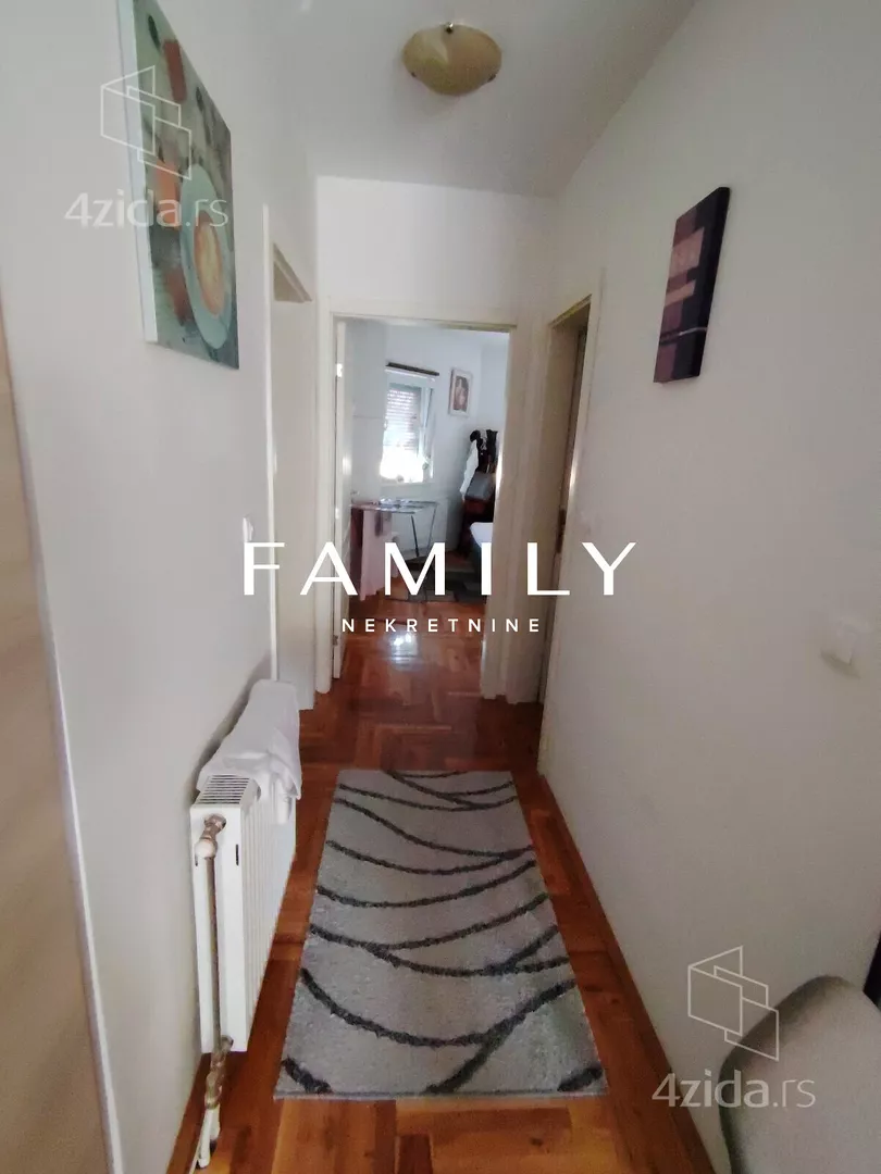 Troiposoban stan | 4zida