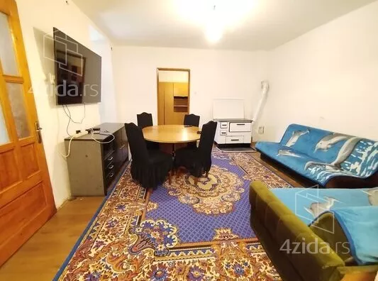 Četvoroiposoban stan | 4zida