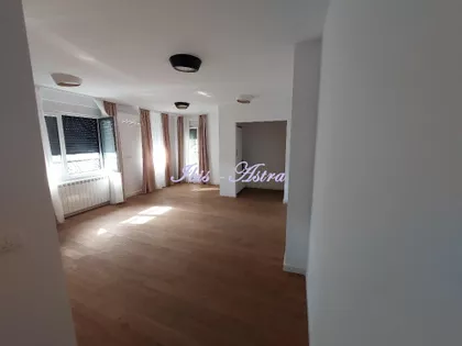 Nebojšina | 4zida.rs
