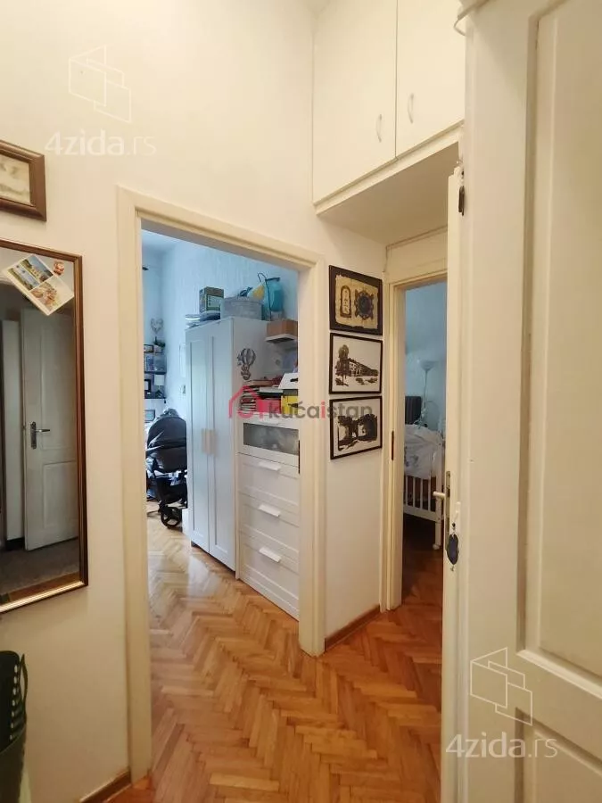 Šestosoban stan | 4zida