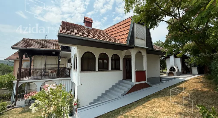 3-etažna kuća | 4zida